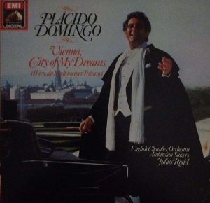 Placido Domingo, English Chamber Orchestra, Ambrosian Singers*, Julius Rudel - Vienna, City Of My Dreams (LP, Album, Gat) 10155